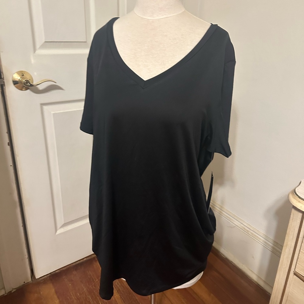 Torrid wicking activewear v- neck workout size 3X